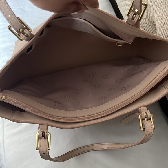 Tory Burch York Saffiano Tote Bag in Light Oak - Picture 6 of 7